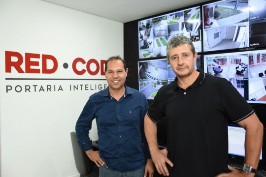 Henrique Padilha Junior e Odival Endo, diretores do Grupo CoopServices. Foto: Bebel Ritzmann