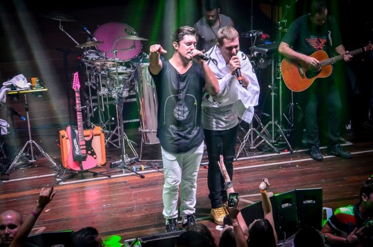 Show da dupla George Henrique e Rodrigo atraiu fãs na noite desta quinta (26). Créditos: Demetrio Martins