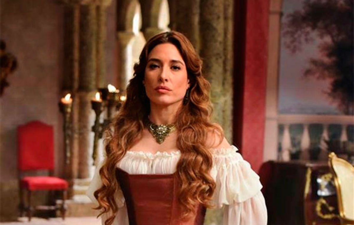 Em "Belaventura", Enrico pressiona Selena para saber se ela é uma infiltrada da Ordem Pura no castelo.