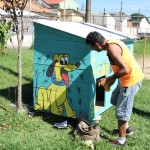 Pra mim, é mais que uma alegria poder deixar meu carinho, de coração, aqui”, definiu o pintor Antônio Marcos. Foto: Gerson Klaina.