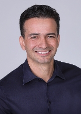 MAX MENEZES