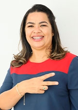 NIVEA FILHA DE EDMILSON