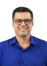 ANDRÉ MENEZES