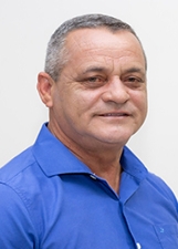 LÉO VIANA