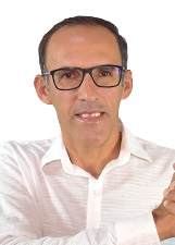 LÉO MEDEIROS