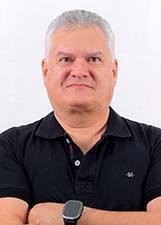 DR. ANDRE CURUCA