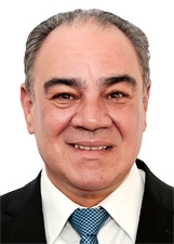 DR CARLOS HENRIQUE