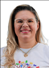 DRA CLAUDIA LIMA