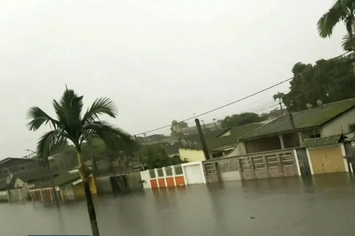 Paranaguá debaixo d´água após temporal com mais de 100 mm de chuva