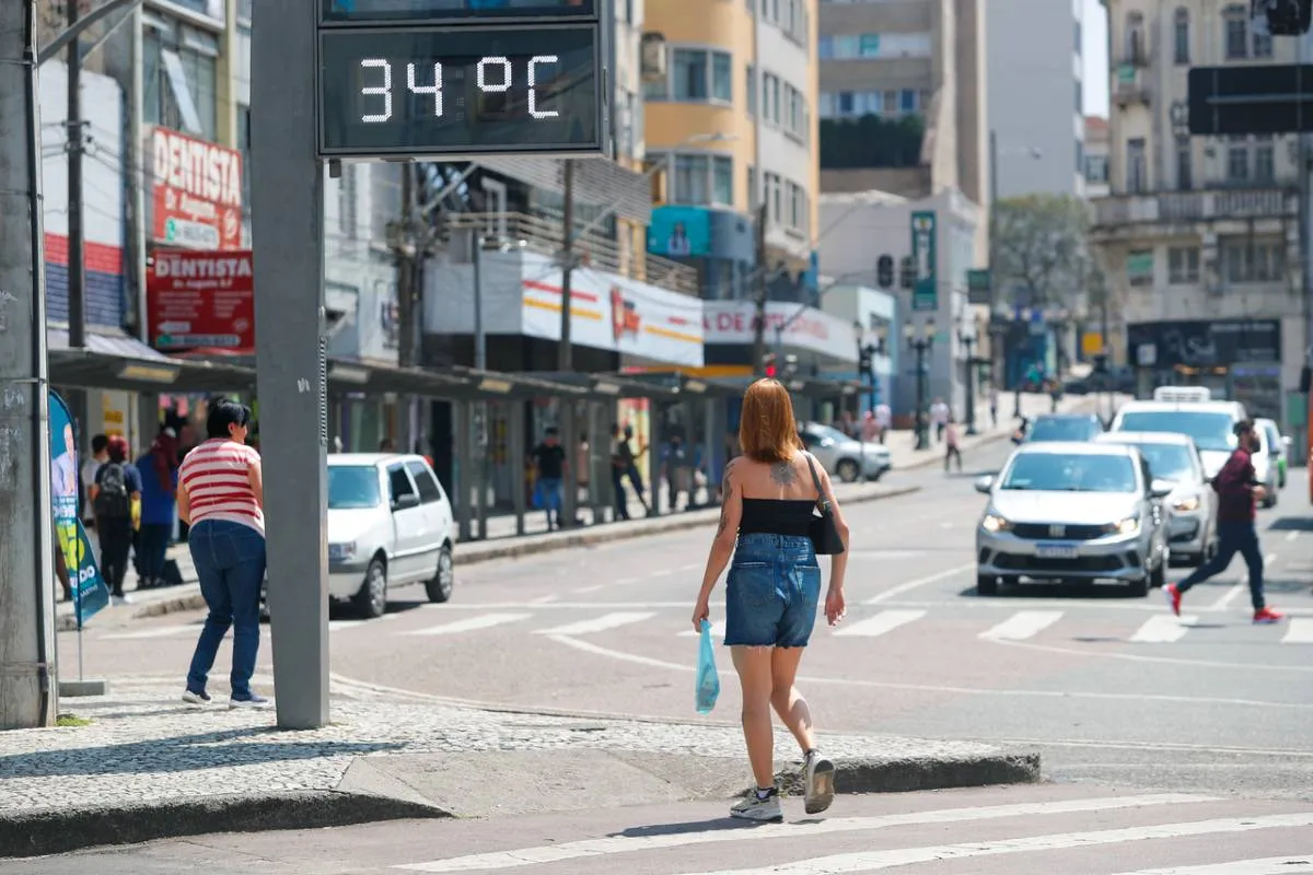 Maçarico no último! Calor em Curitiba surpreende neste domingo. Até quando?