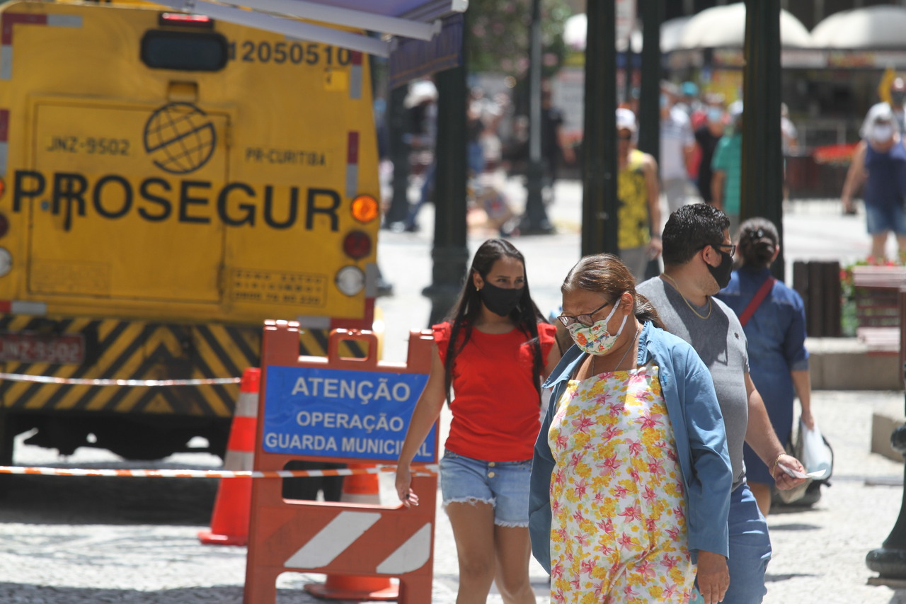 Boletim de qterça-feira (16) em Curitiba do coronavírus