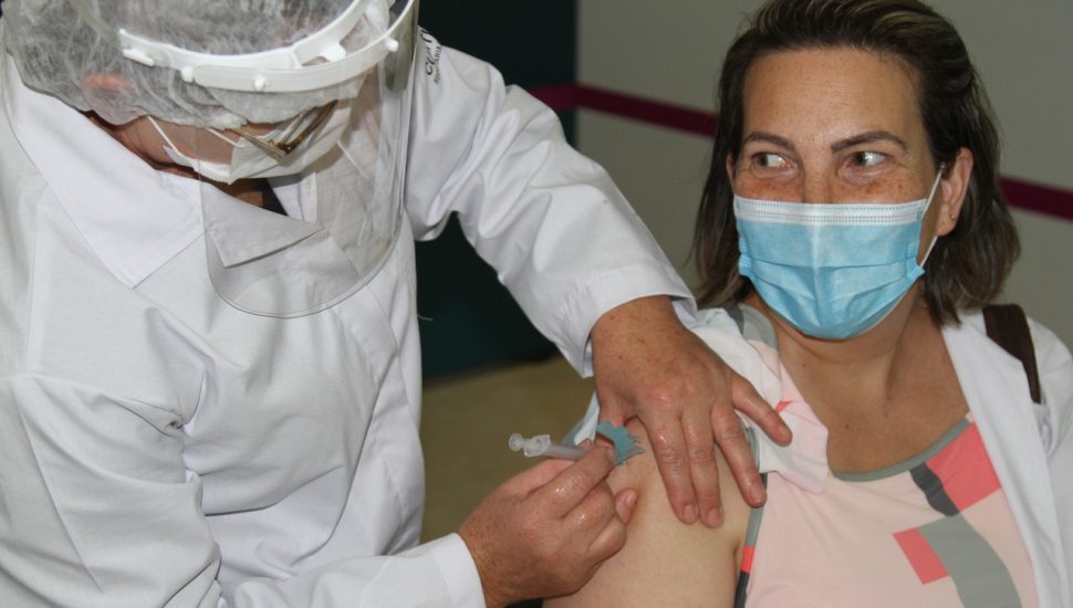 Curitiba retoma vacinação de primeiras doses neste final de semana