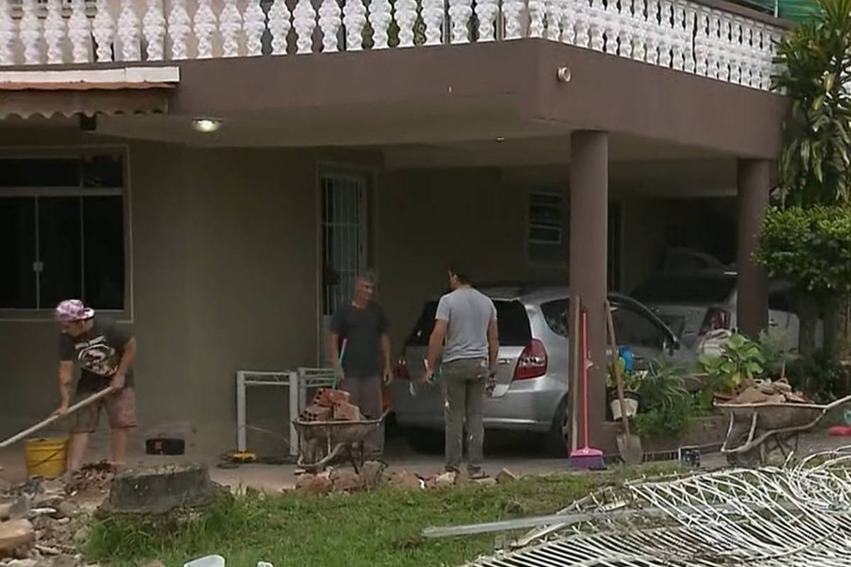 Desgovernado, carro destruiu por completo a parte da frente da casa no Sítio Cercado.