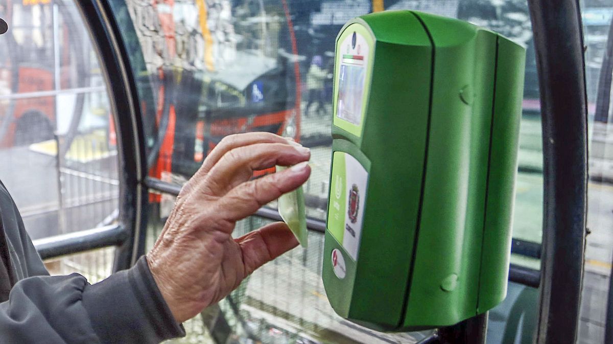 Preço velho da tarifa de ônibus Curitiba vale por 30 dias