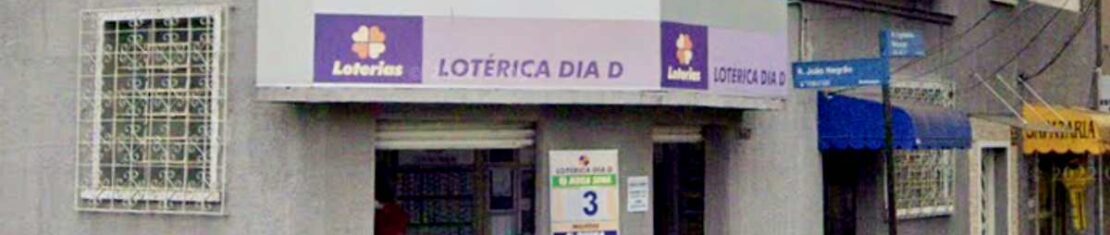Imagem mostra a lotérica Dia D, em Curitiba, onde saiu a quina da Mega Sena.