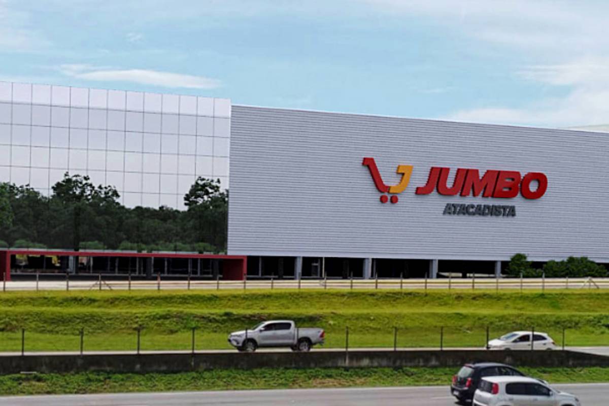 Imagem mostra a nova loja da rede Jumbo Atacadista, em Curitiba.