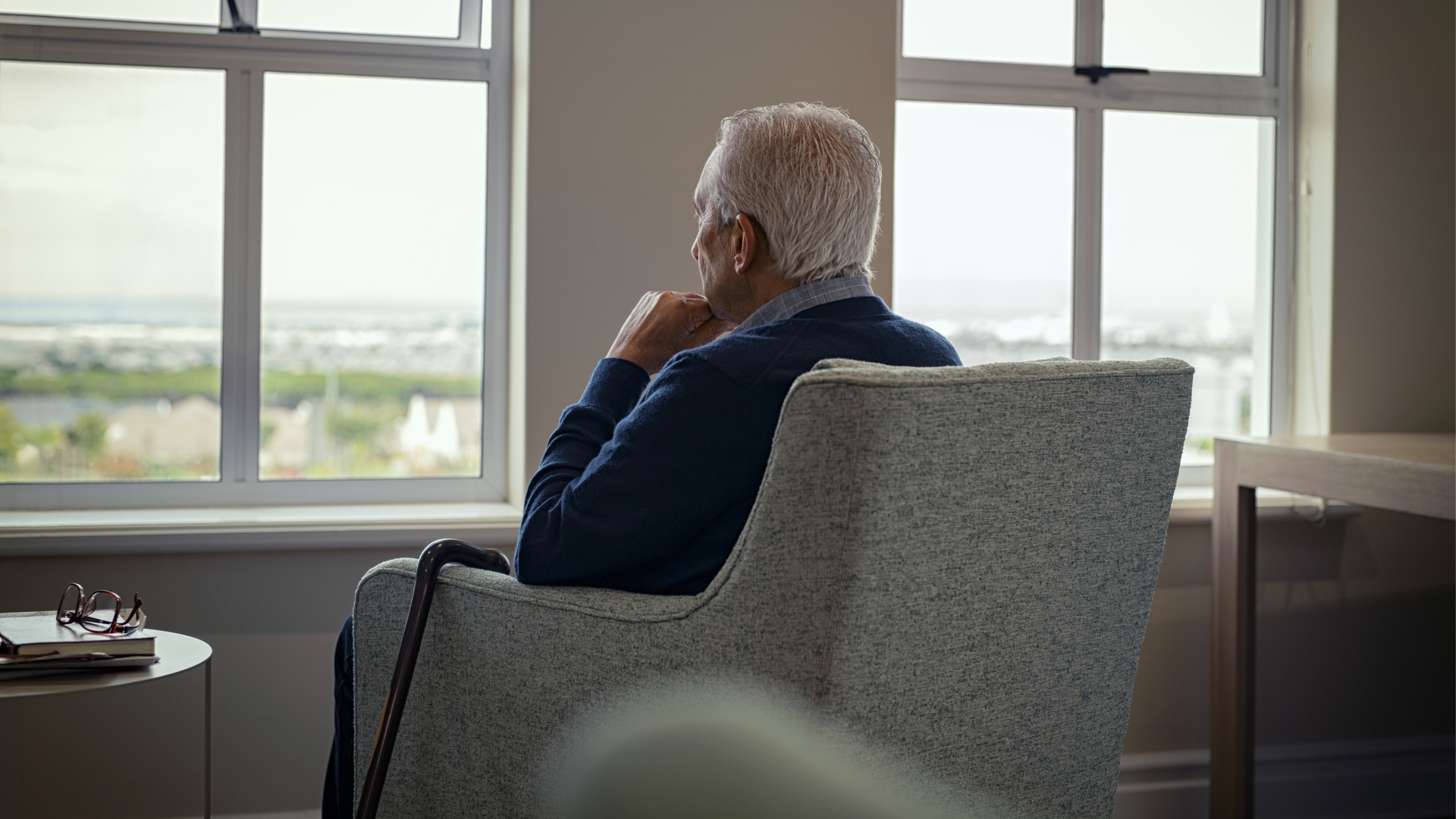 A doença de Alzheimer não tem cura, mas pode ser retardada com os cuidados corretos | Foto: Shutterstock