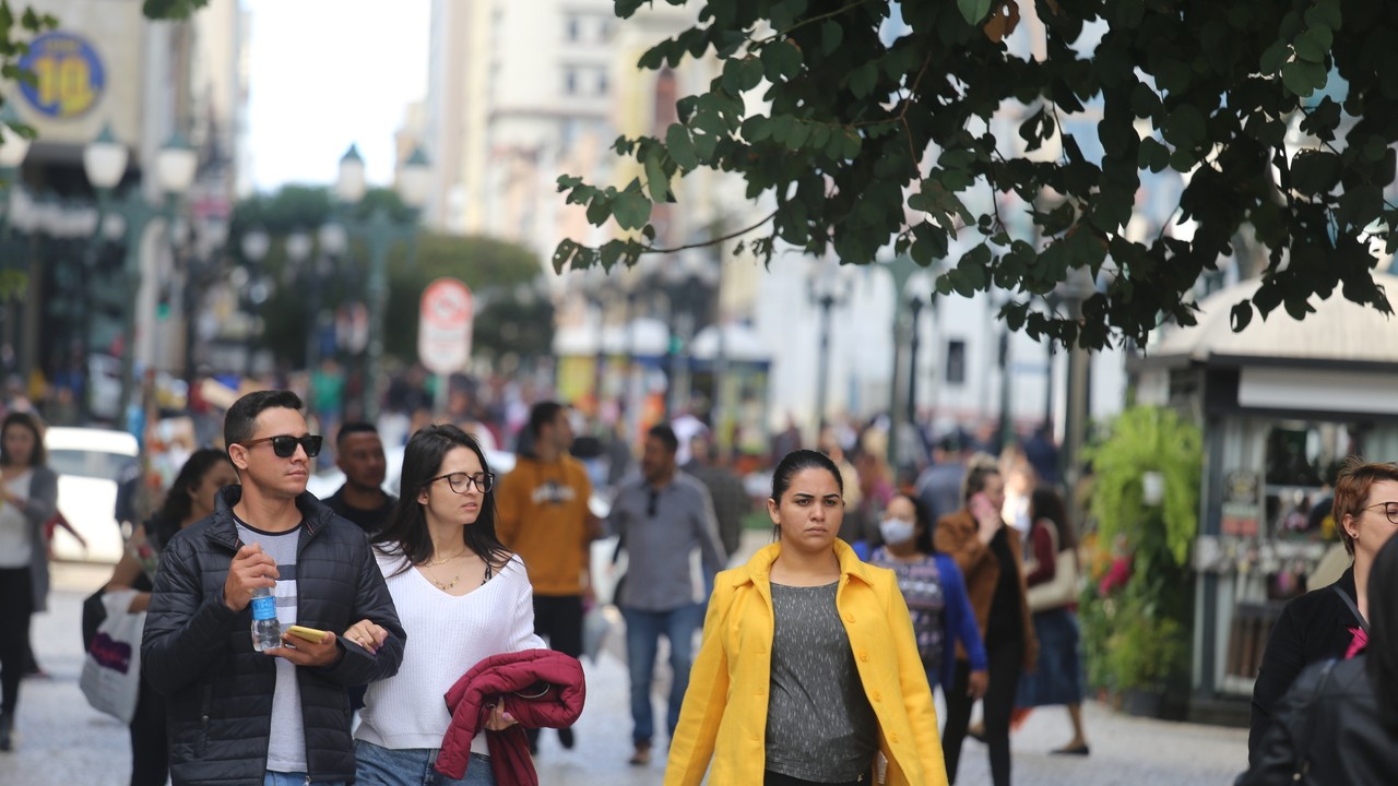 Frio em Curitiba na Rua XV