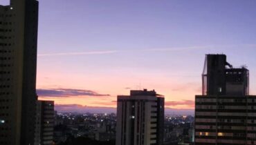 nascer do sol em Curitiba capa web