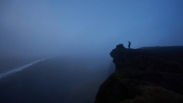 O que significa sonhar que estava caindo em um abismo?