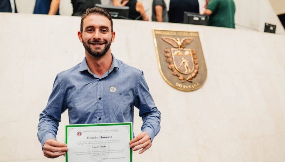 Imagem mostra o médico de Curitiba Luis Henrique Coleto