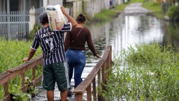 O que salvar em casa numa calamidade? Ação em Curitiba propõe treinamento preventivo
