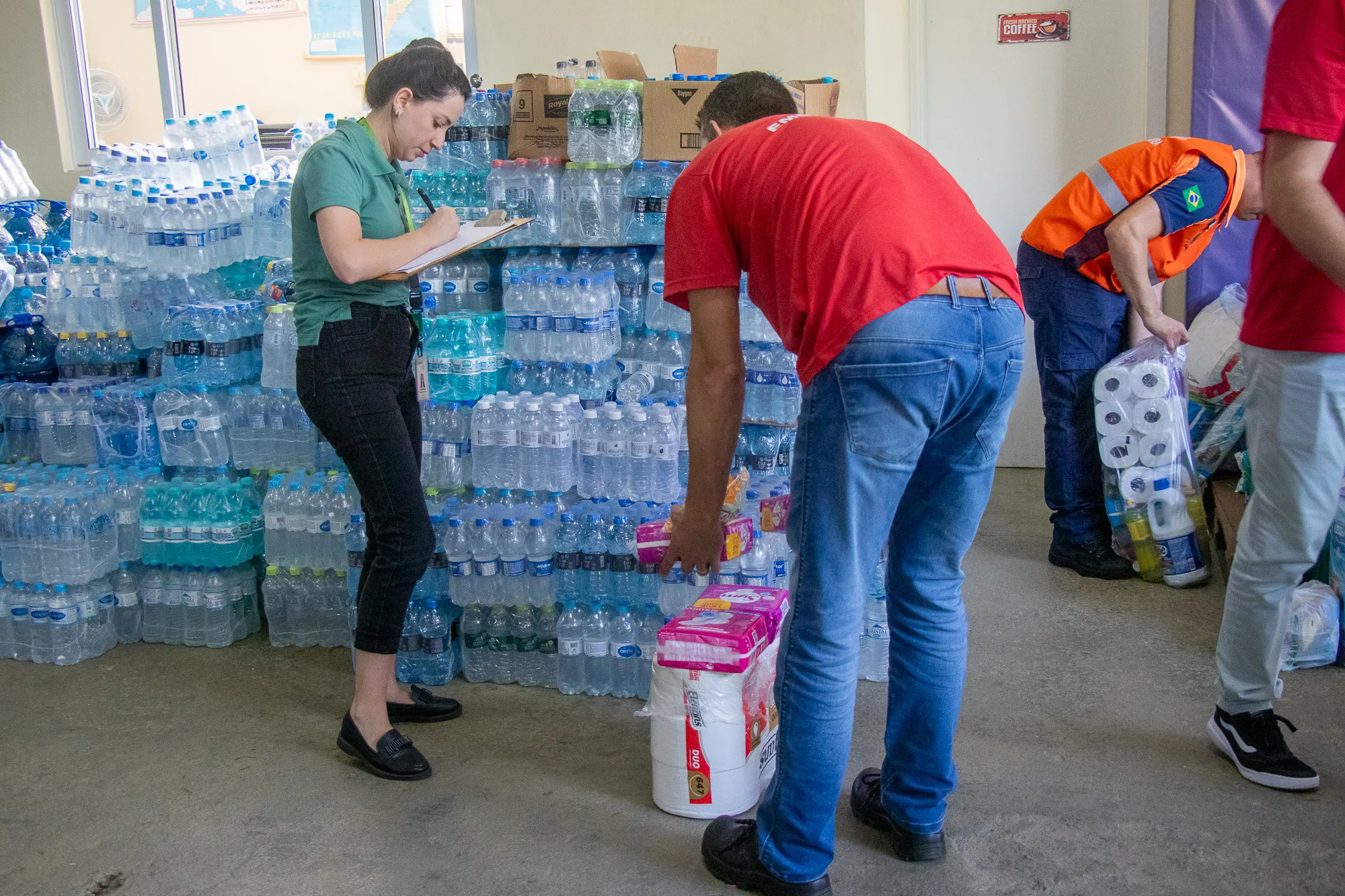 Cadastro de voluntários para ajudar aos afetados pelas enchentes no Rio Grande do Sul.