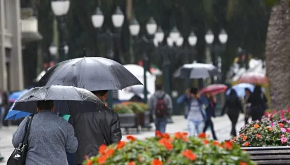 Chuva em Curitiba! Frente fria e virada no tempo têm data para chegar