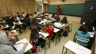 Confira as 200 escolas que podem ser terceirizadas no Paraná