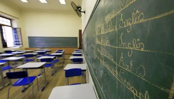 No mesmo dia que ‘Parceiro da Escola’ é sancionado, Paraná torna documentos da Educação sigilosos por 5 anos