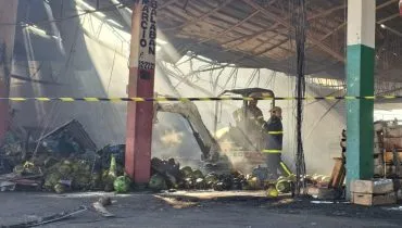 Incêndio na Ceasa em Curitiba provoca destruição em pavilhão: veja como ficou