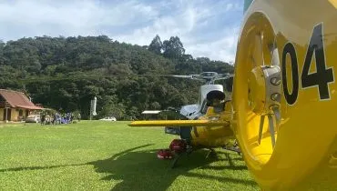 Homem fica ferido em voo de parapente em Campo Magro e é resgatado de helicóptero