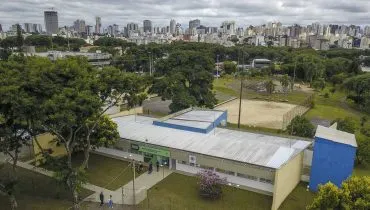 Praça de Curitiba vai ganhar espaço de crossfit, cancha e parquinho após megaobra