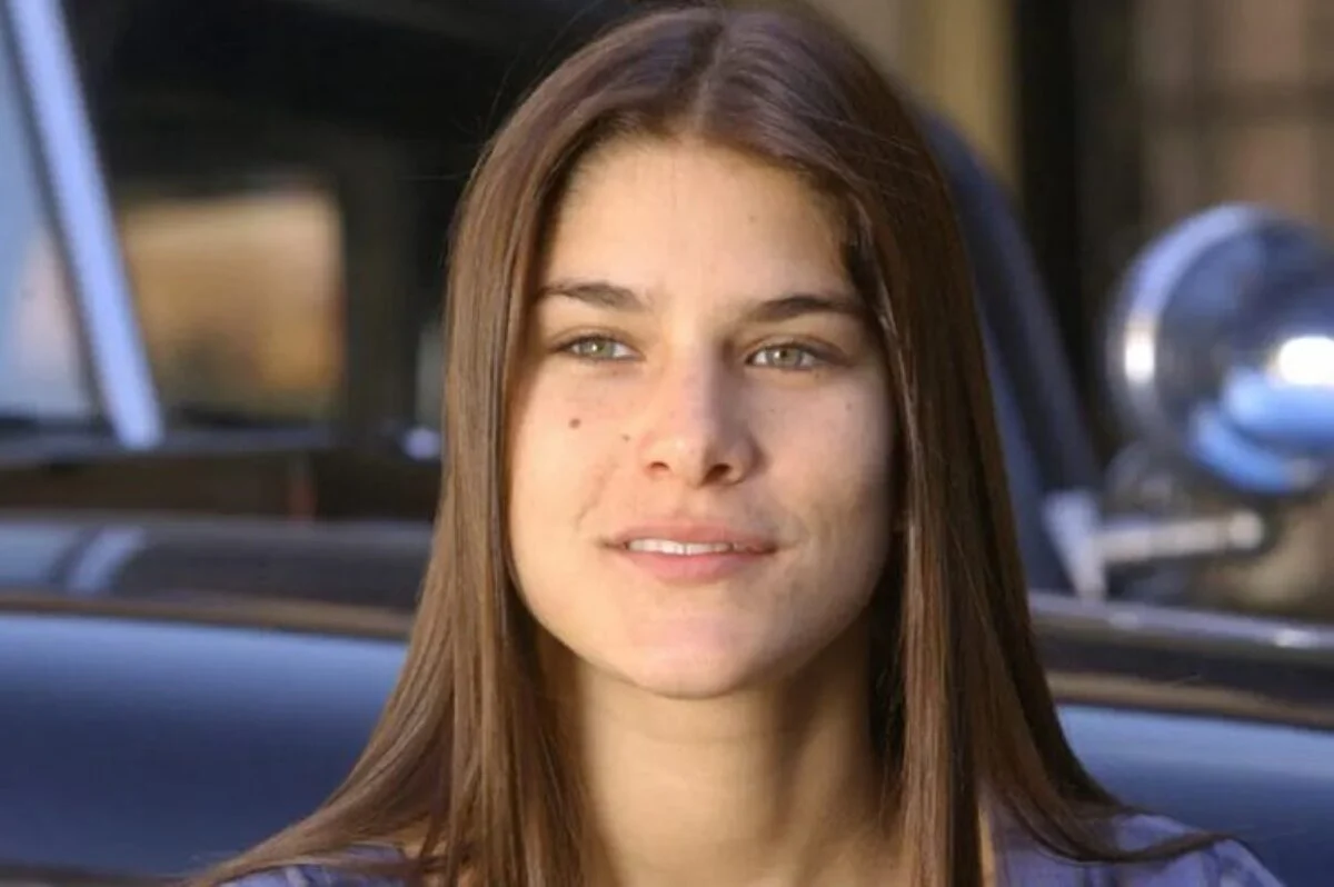 Priscila Fantin representou A Serena na novela Alma Gêmea, da Rede Globo.