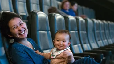 Cinema em Curitiba exibe sessão especial de 'Divertida Mente 2' para mães e bebês