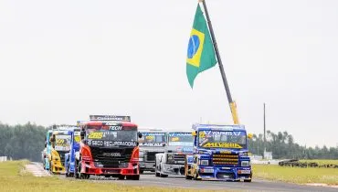 Everton Fontanela e Giovani Tavares vencem pela 1ª vez na Fórmula Truck