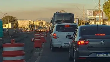 Avenida movimentadíssima de Curitiba tem bloqueios em nova fase de obras