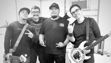Mundo Livre FM celebra Dia do Rock com pocket show dos Raimundos