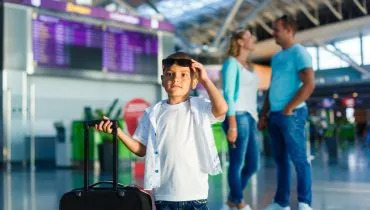 Autorização de viagem para menores cresce 84% e atinge recorde em Curitiba