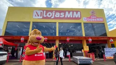Gigante do varejo no Paraná reinaugura três lojas; saiba onde e as novidades