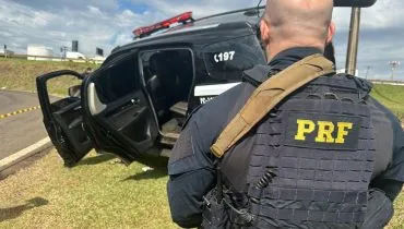 Policial Civil do Paraná é preso na BR-277 com falsa viatura lotada de drogas