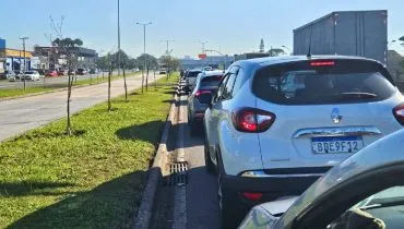 Mega congestionamento na Linha Verde complica a vida de motoristas. E o motivo?