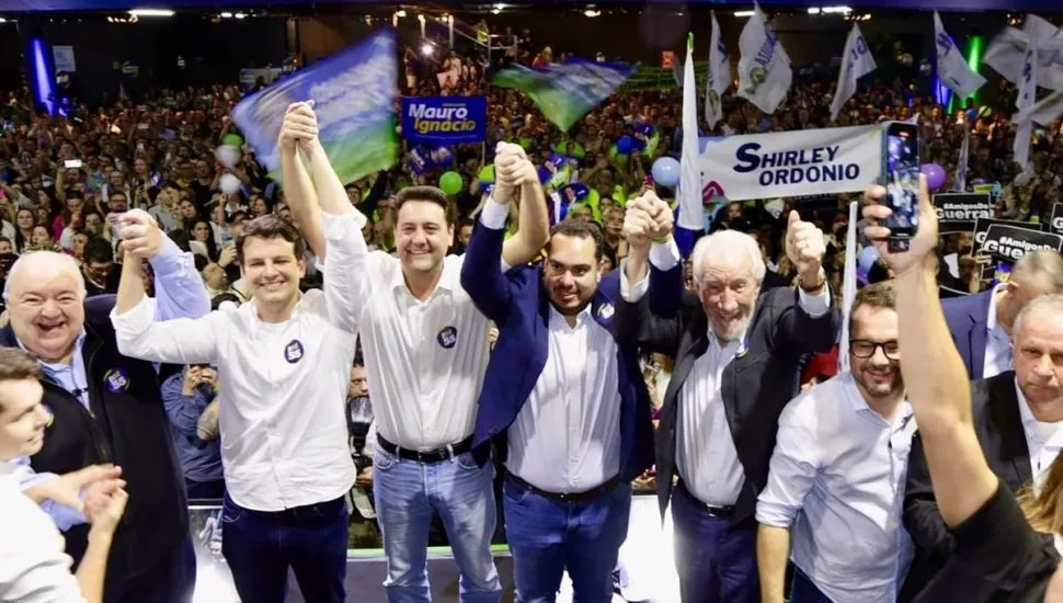 Foto mostra autoridades política sem convenção do PSD, como Greca, Ratinho Jr, Eduardo Pimentel, Darci Piana e Marcelo Fachinello