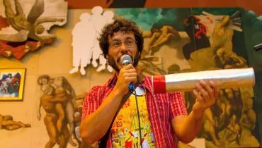 Projeto Samba de Bamba apresenta João Cavalcanti no Teatro da Caixa