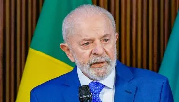 Lula sofre corte na cabeça em acidente e cancela viagem para Rússia