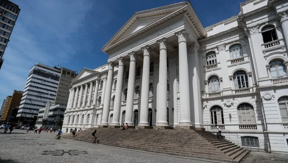 Prédio histórico da Universidade Federal do Paraná, em Curitiba