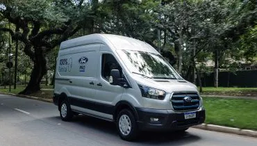 Ford E-Transit lidera o segmento de veículos comerciais elétricos