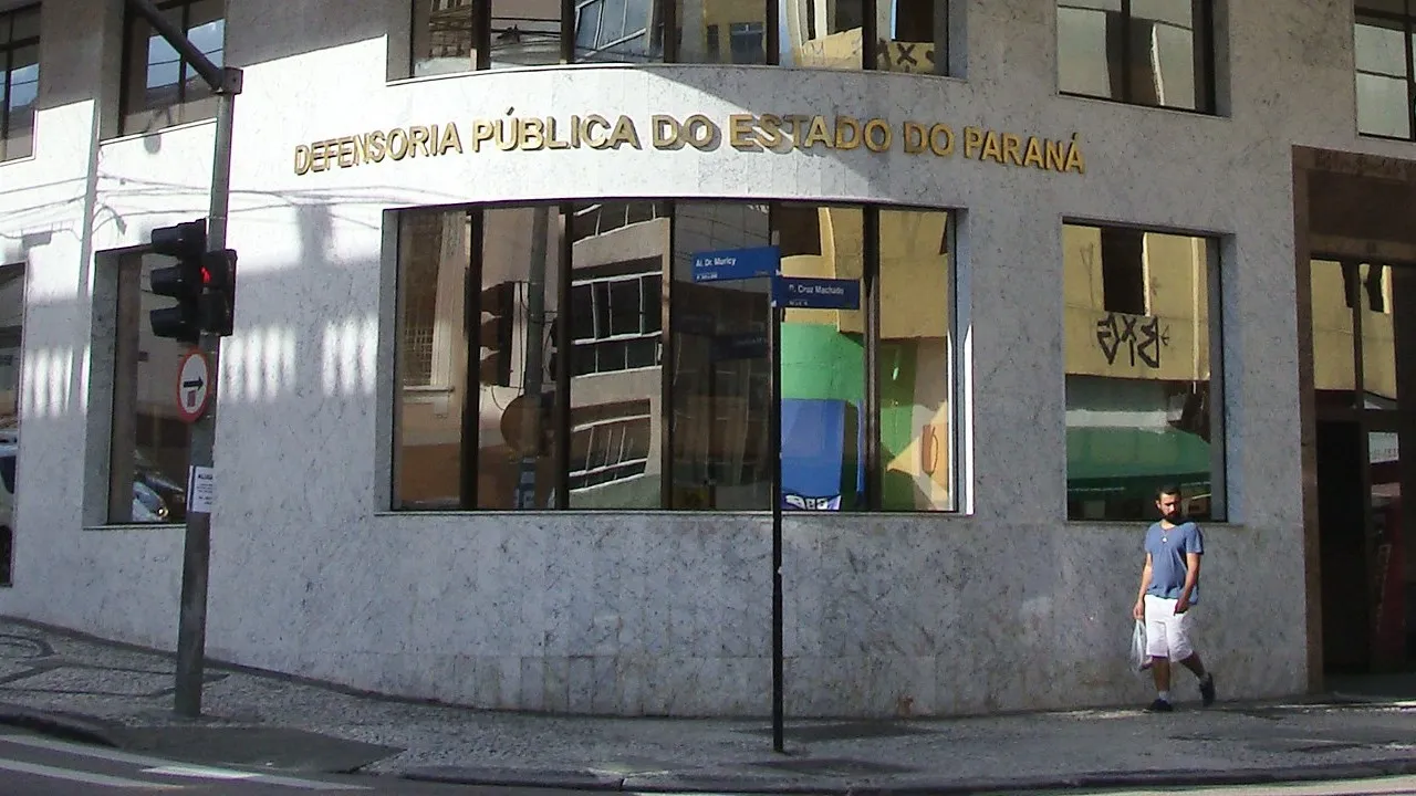 Prédio da Defensoria Pública do Paraná, em Curitiba.