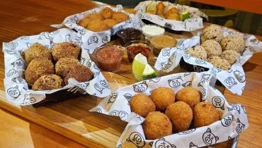 Festival do Bolinho de Boteco é atração em bairro de Curitiba