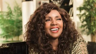 Gloria Gaynor em Curitiba: diva conta história de 'I Will Survive'